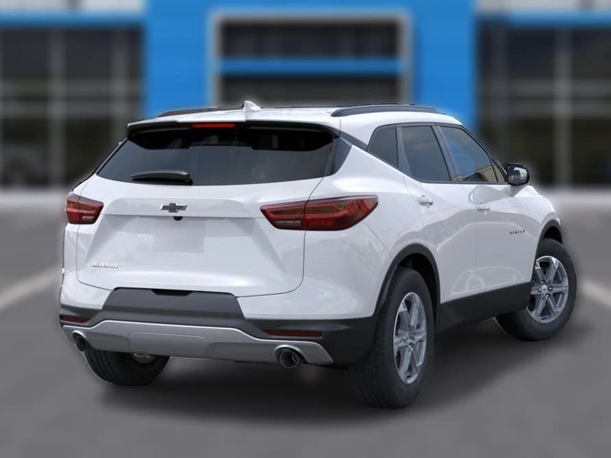 Chevrolet Blazer LT FWD 4dr 2026 — side view