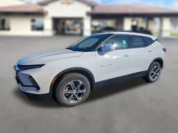 Chevrolet Blazer LT FWD 4dr 2026 — side view