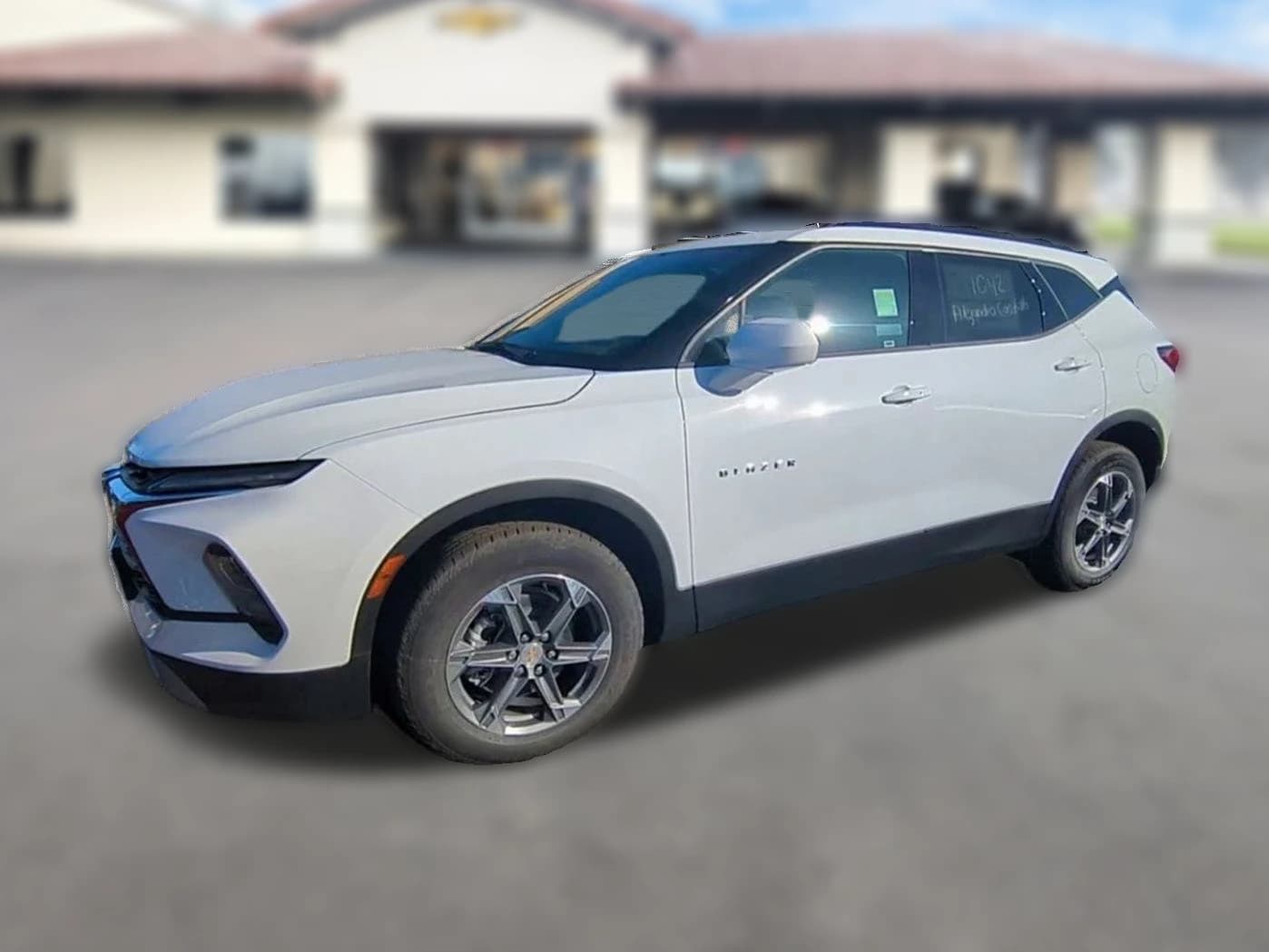 Chevrolet Blazer LT FWD 4dr 2026 — side view