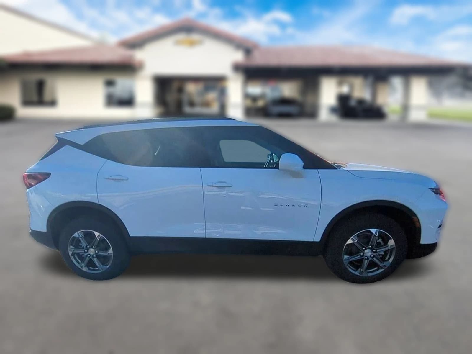 Chevrolet Blazer LT FWD 4dr 2026 — side view