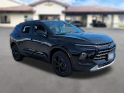Chevrolet Blazer LT FWD 4dr 2026 — side view