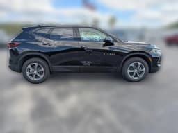 Chevrolet Blazer LT FWD 4dr 2026 — side view