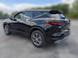 Chevrolet Blazer LT FWD 4dr 2026 — side view