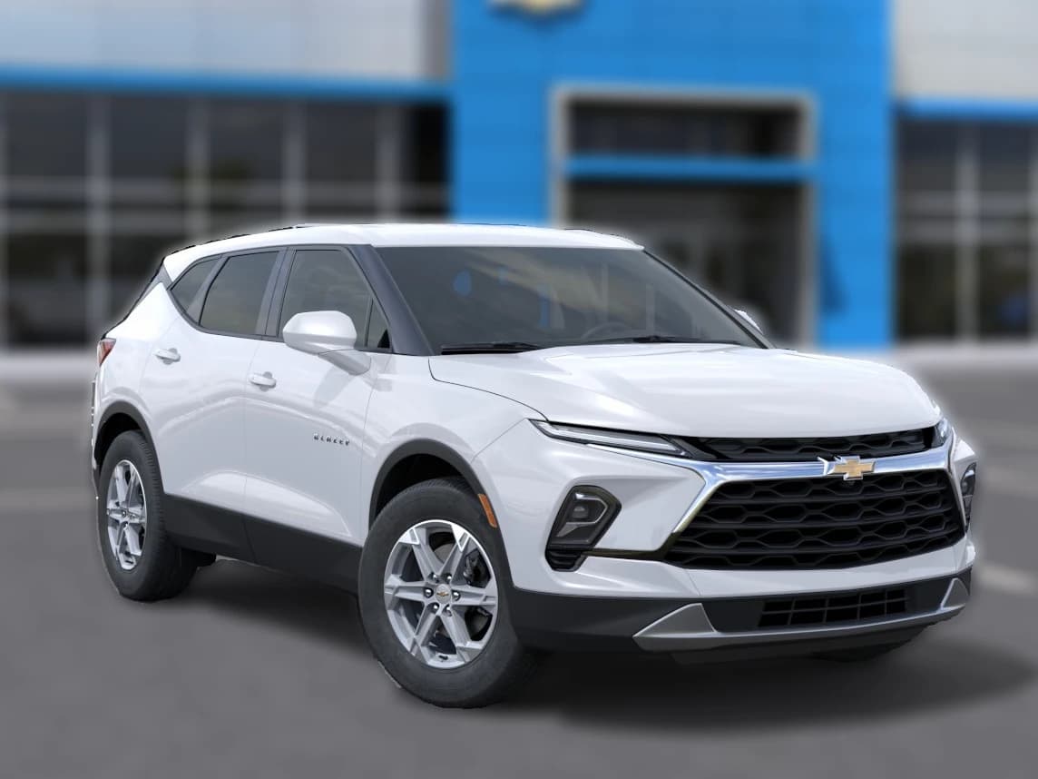 Chevrolet Blazer LT FWD 4dr 2026 — side view
