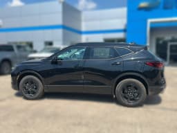 Chevrolet Blazer LT AWD 4dr 2026 — side view