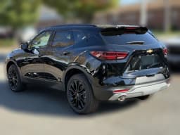 Chevrolet Blazer LT AWD 4dr 2026 — side view