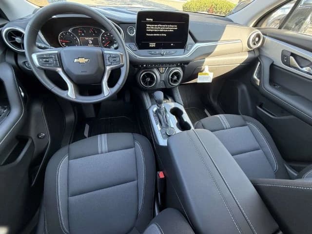 Chevrolet Blazer LT AWD 4dr 2026 — side view