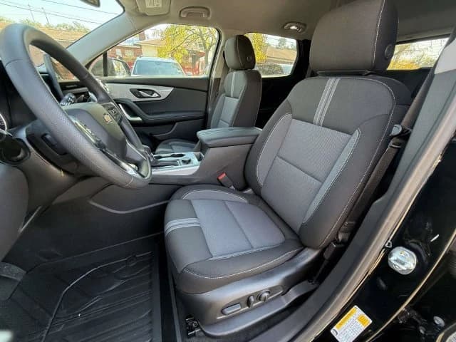 Chevrolet Blazer LT AWD 4dr 2026 — side view