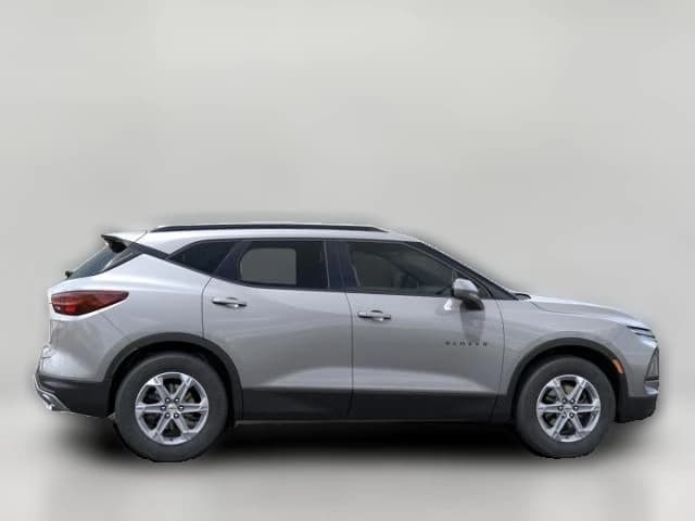 Chevrolet Blazer LT AWD 4dr 2026 — side view