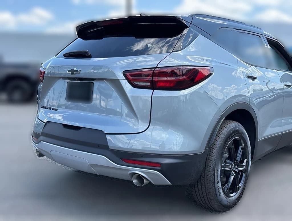 Chevrolet Blazer LT AWD 4dr 2026 — side view