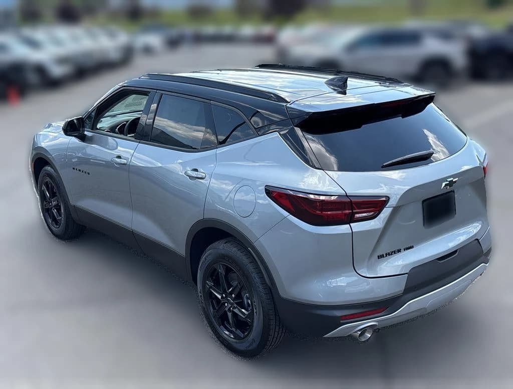 Chevrolet Blazer LT AWD 4dr 2026 — side view