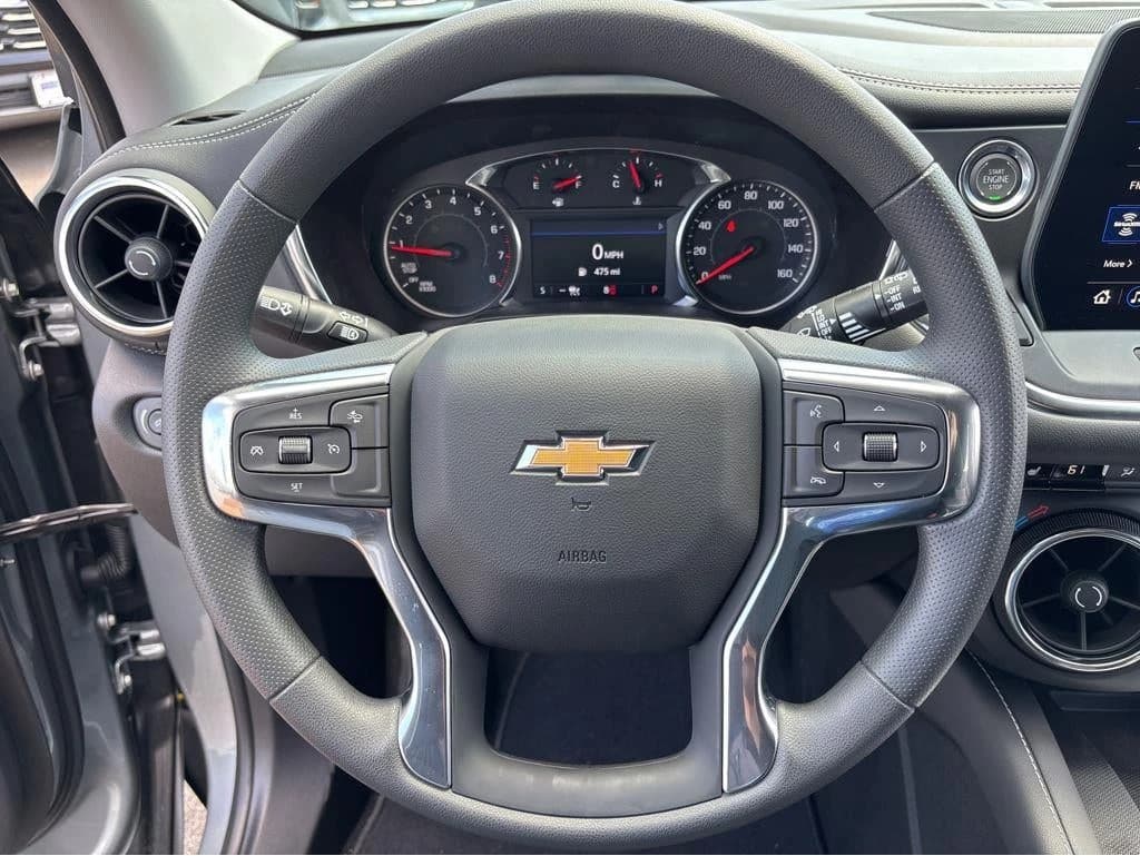 Chevrolet Blazer LT AWD 4dr 2026 — side view