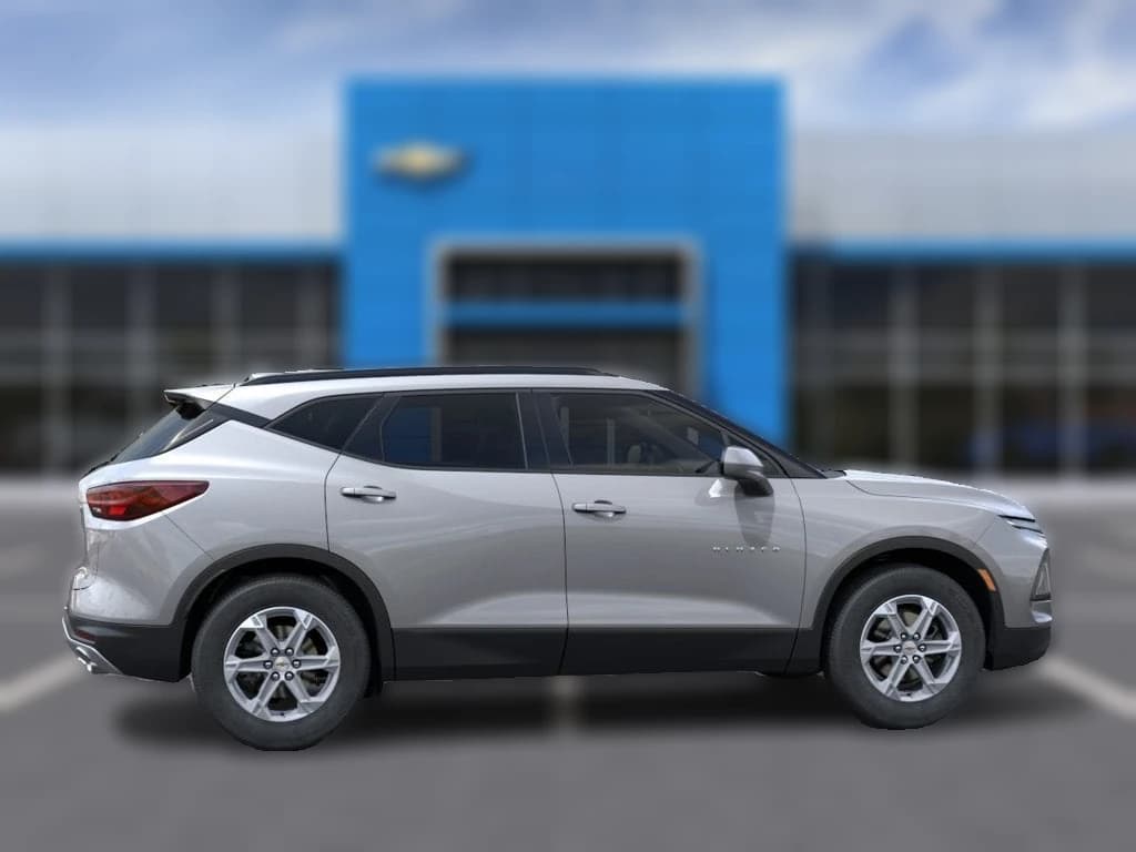 Chevrolet Blazer LT AWD 4dr 2026 — side view