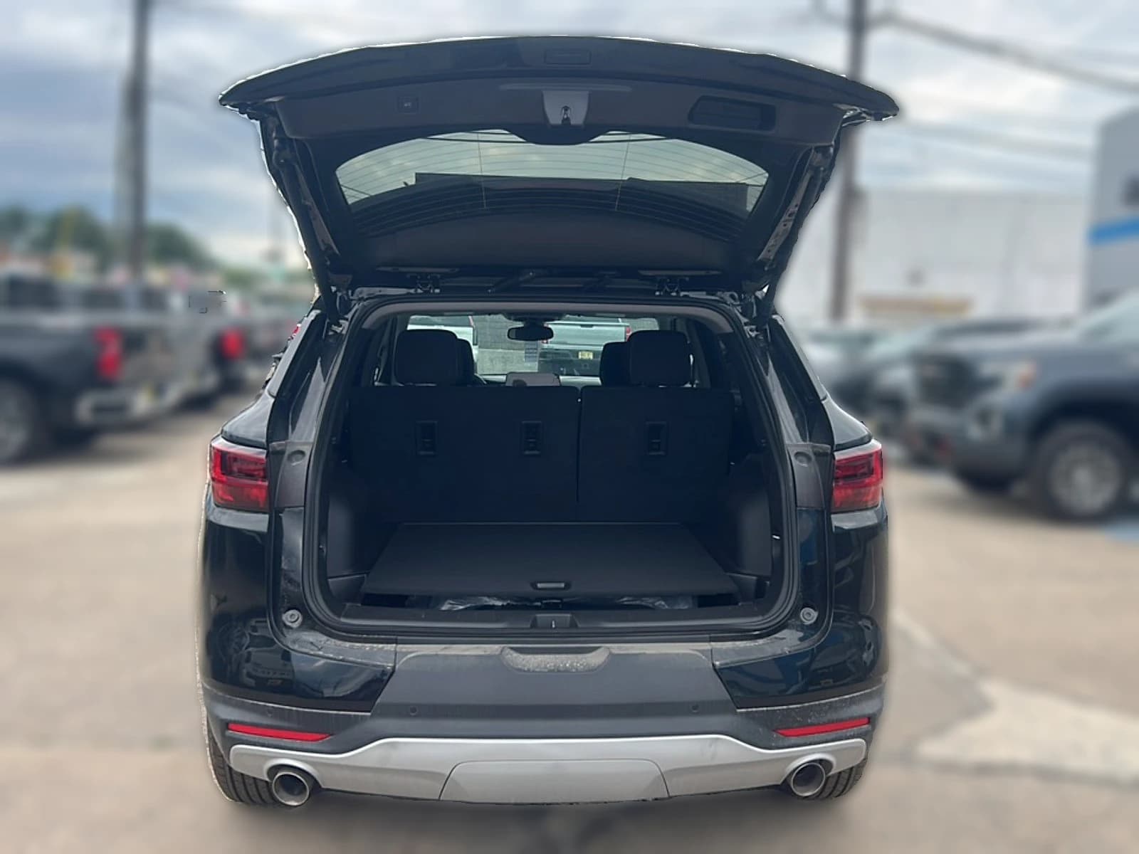 Chevrolet Blazer LT AWD 4dr 2026 — side view