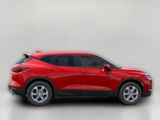 Chevrolet Blazer LT AWD 4dr 2026 — side view