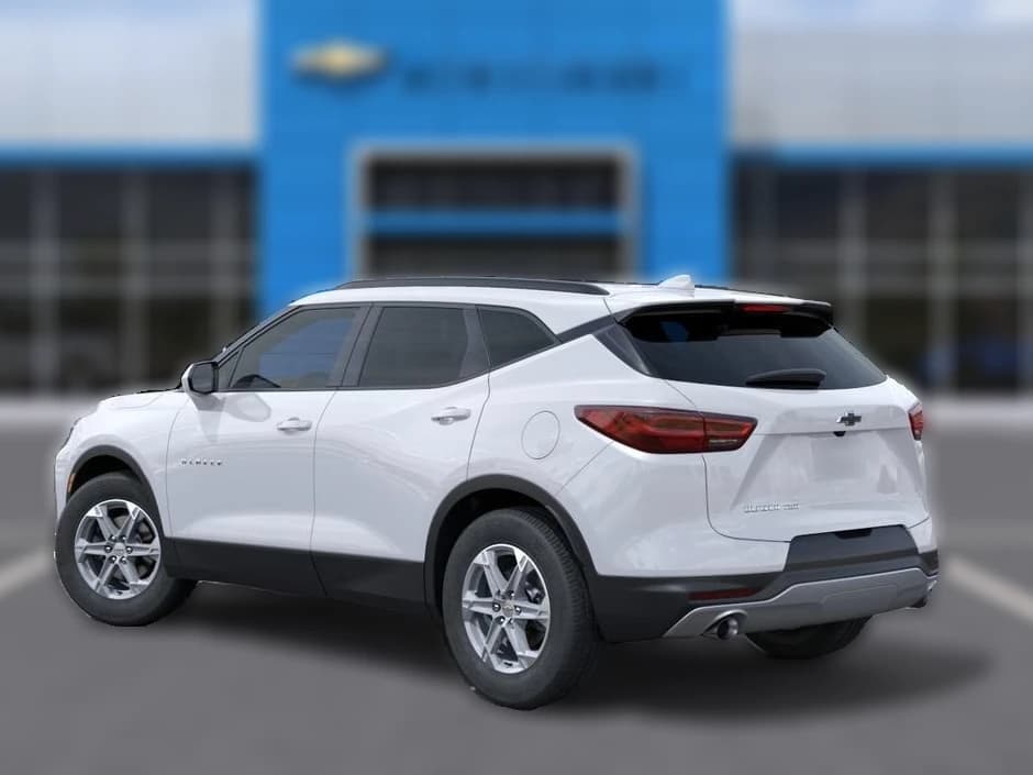 Chevrolet Blazer LT AWD 4dr 2026 — side view