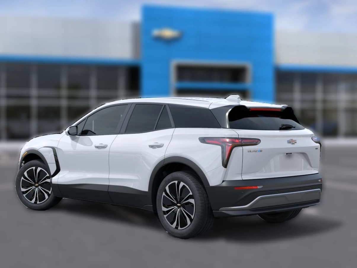 Chevrolet Blazer EV FWD LT 4dr 2026 — side view