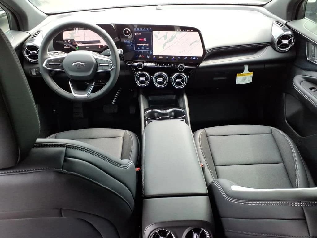 Chevrolet Blazer EV AWD LT 4dr 2026 — side view