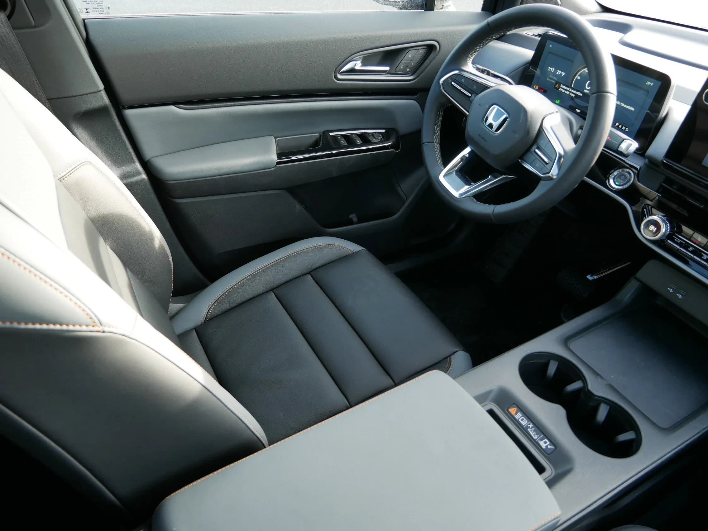 Honda Prologue Touring AWD 2026 — side view
