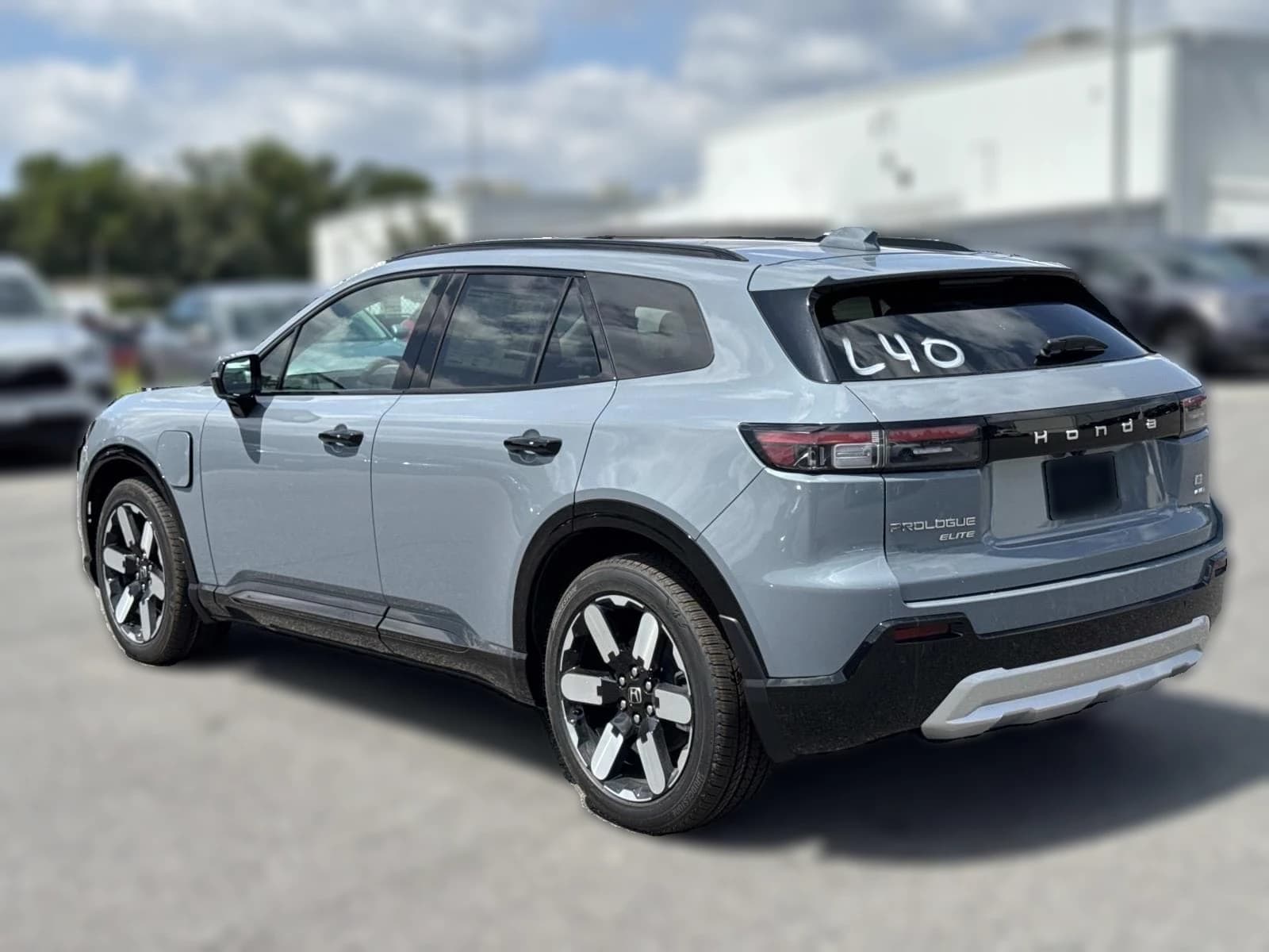Honda Prologue Elite AWD 2026 — side view