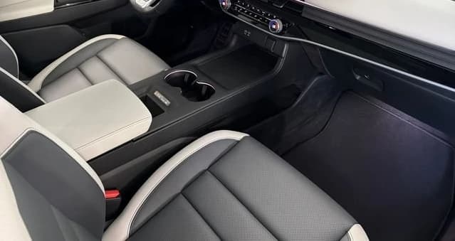 Honda Prologue Elite AWD 2026 — side view