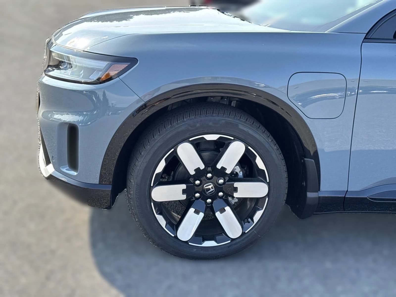 Honda Prologue Elite AWD 2026 — side view