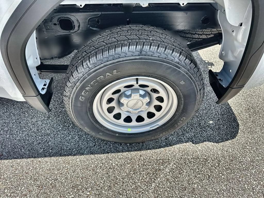 GMC Sierra 1500 Pro 2WD Crew Cab 147" 2026 — side view