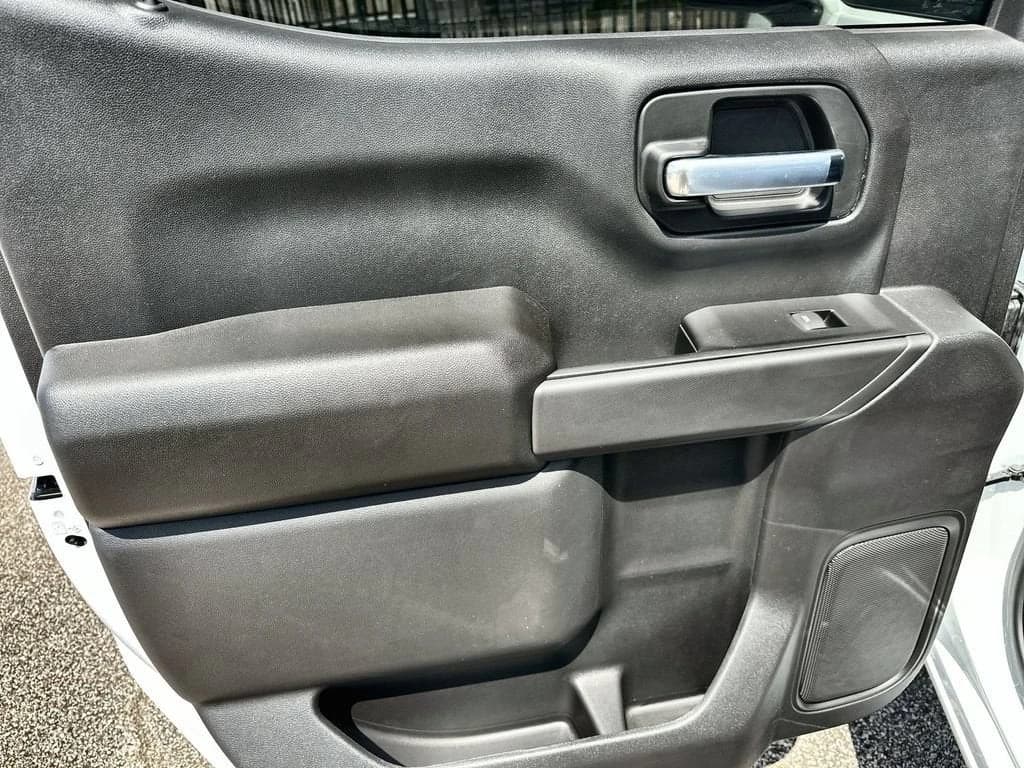 GMC Sierra 1500 Pro 2WD Crew Cab 147" 2026 — side view