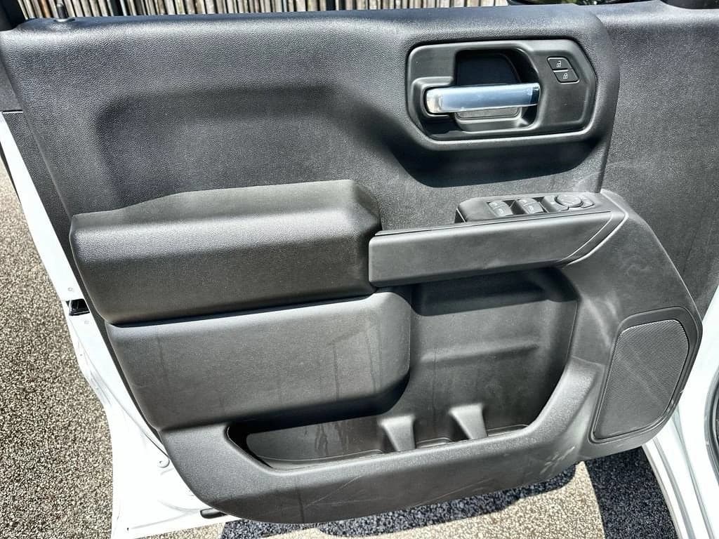 GMC Sierra 1500 Pro 2WD Crew Cab 147" 2026 — side view