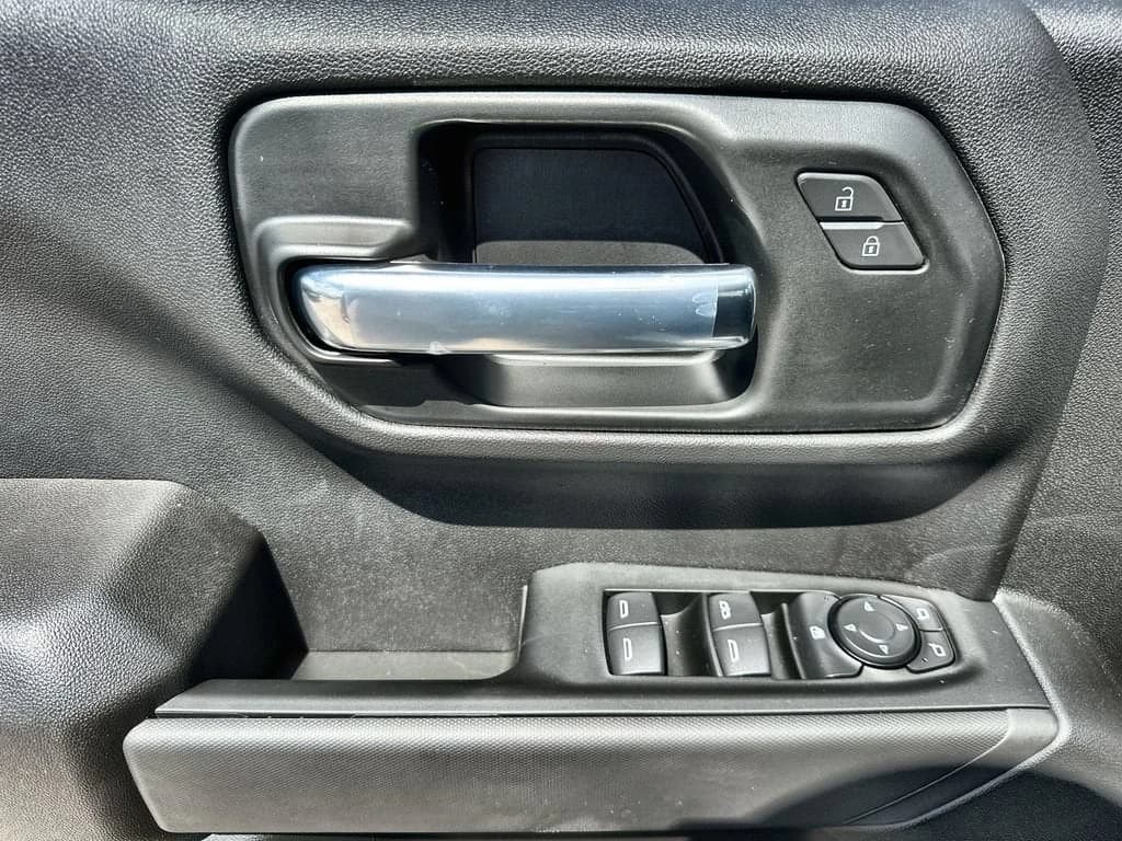 GMC Sierra 1500 Pro 2WD Crew Cab 147" 2026 — side view
