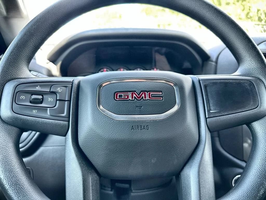 GMC Sierra 1500 Pro 2WD Crew Cab 147" 2026 — side view
