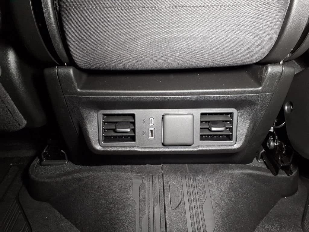 GMC Sierra 1500 SLE 4WD Crew Cab 157" 2026 — side view