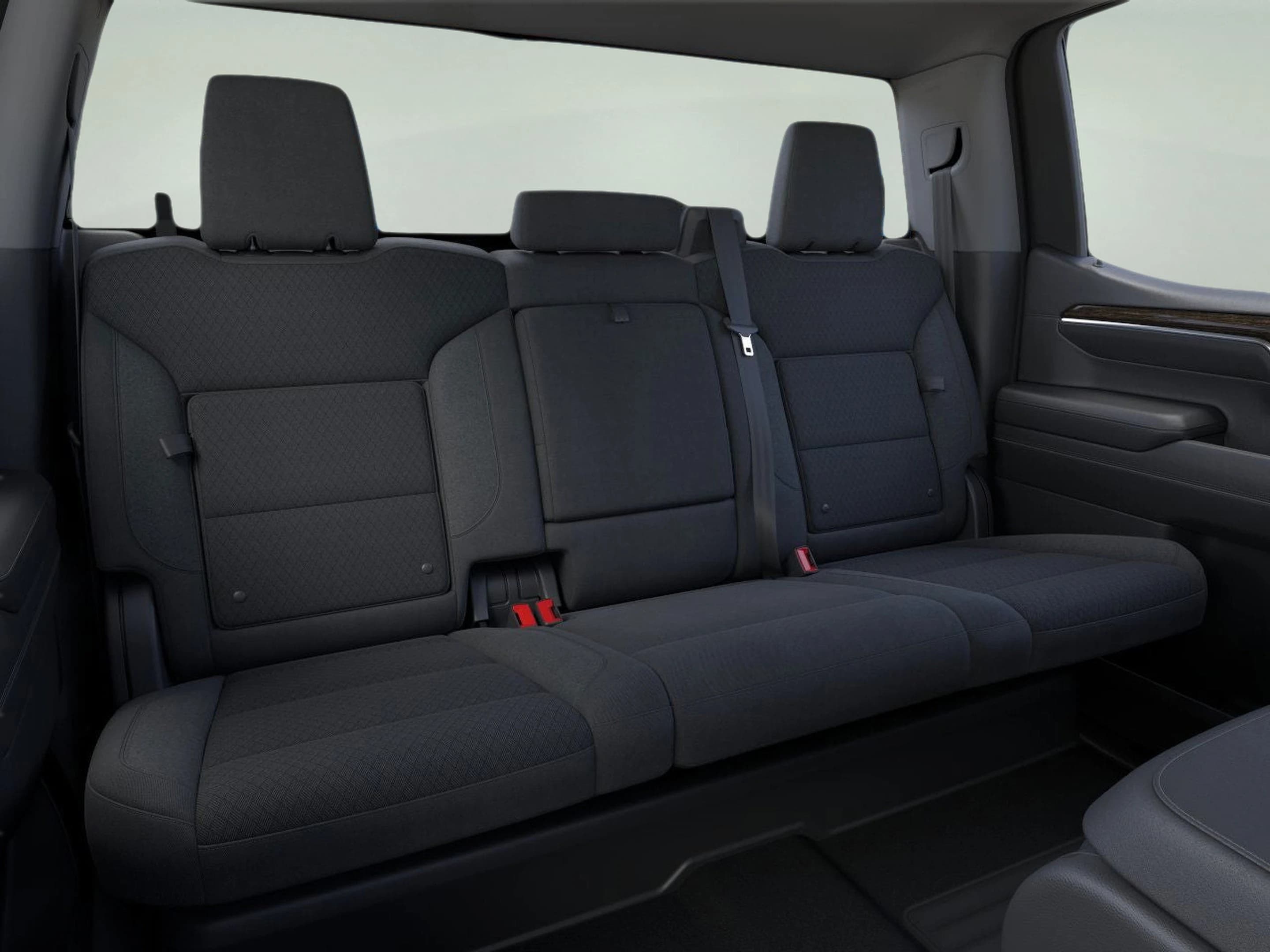 GMC Sierra 1500 Elevation 4WD Crew Cab 147" 2026 — side view