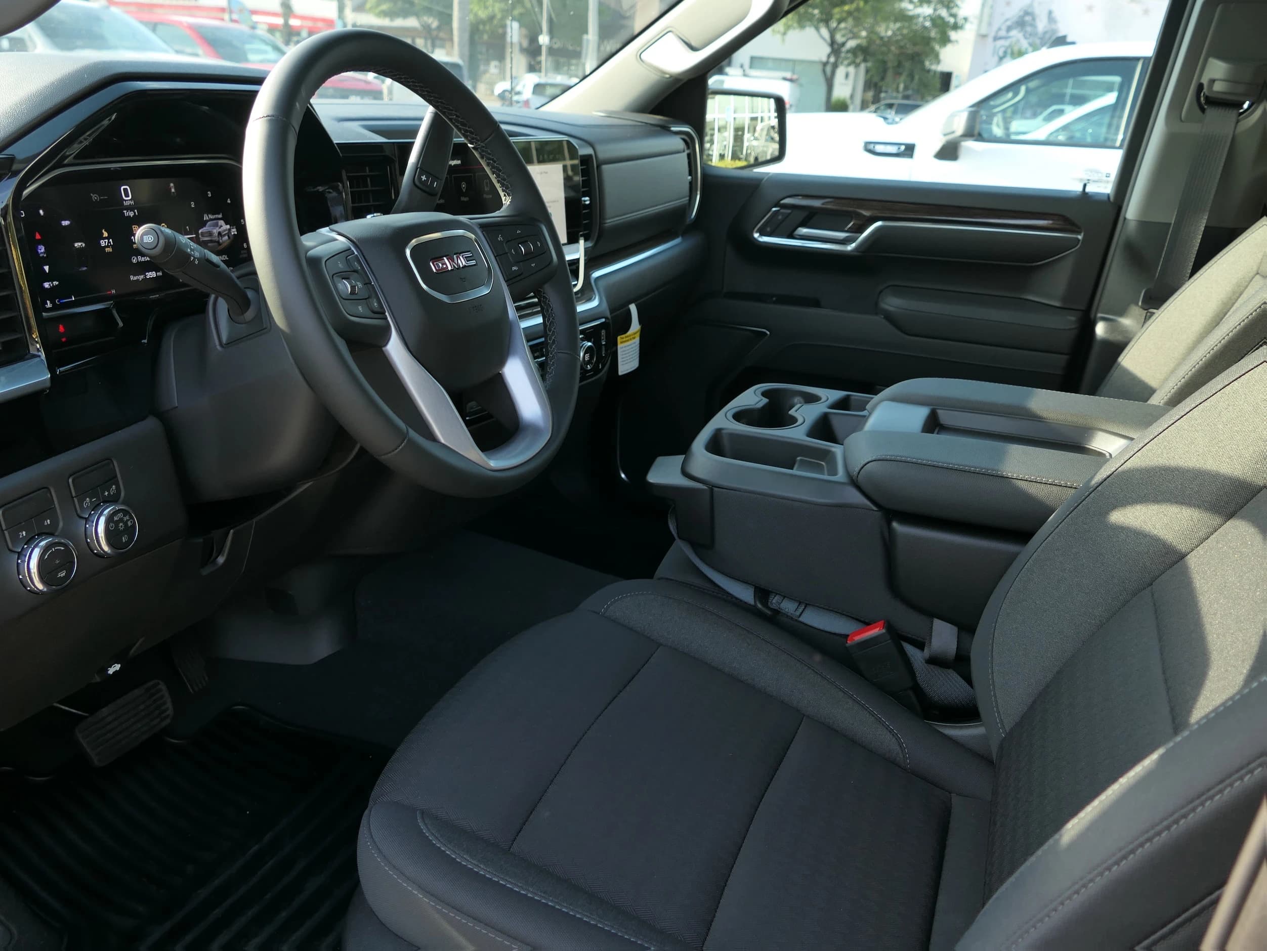 GMC Sierra 1500 Elevation 4WD Crew Cab 147" 2026 — side view