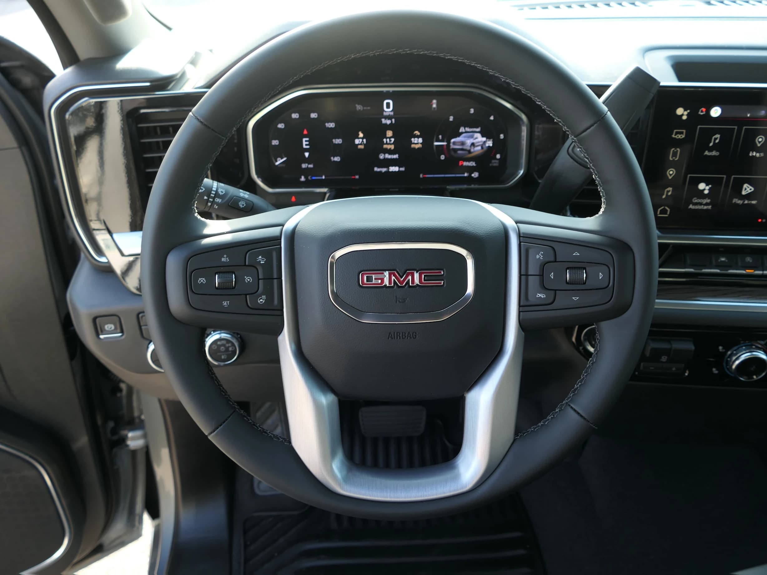 GMC Sierra 1500 Elevation 4WD Crew Cab 147" 2026 — side view