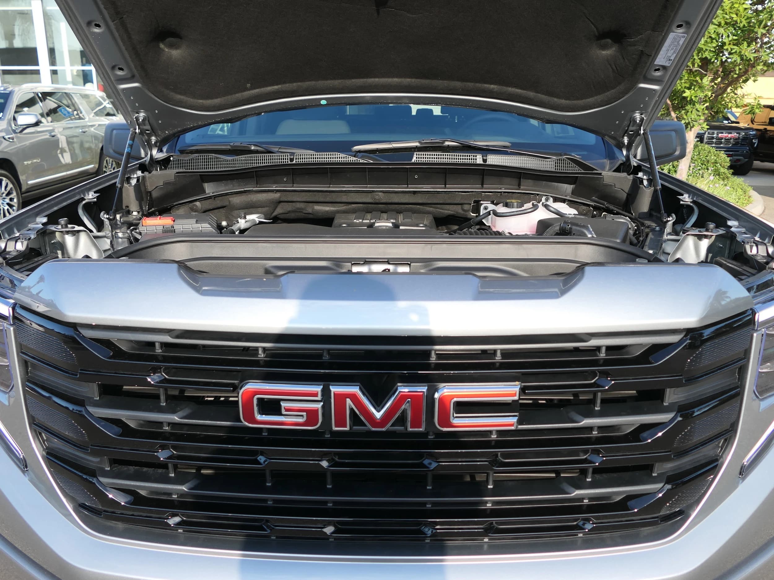 GMC Sierra 1500 Elevation 4WD Crew Cab 147" 2026 — side view