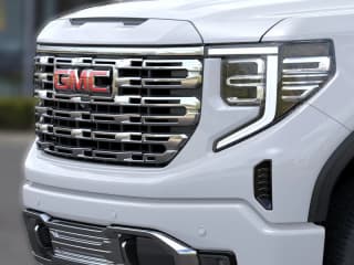 GMC Sierra 1500 Denali 4WD Crew Cab 147"