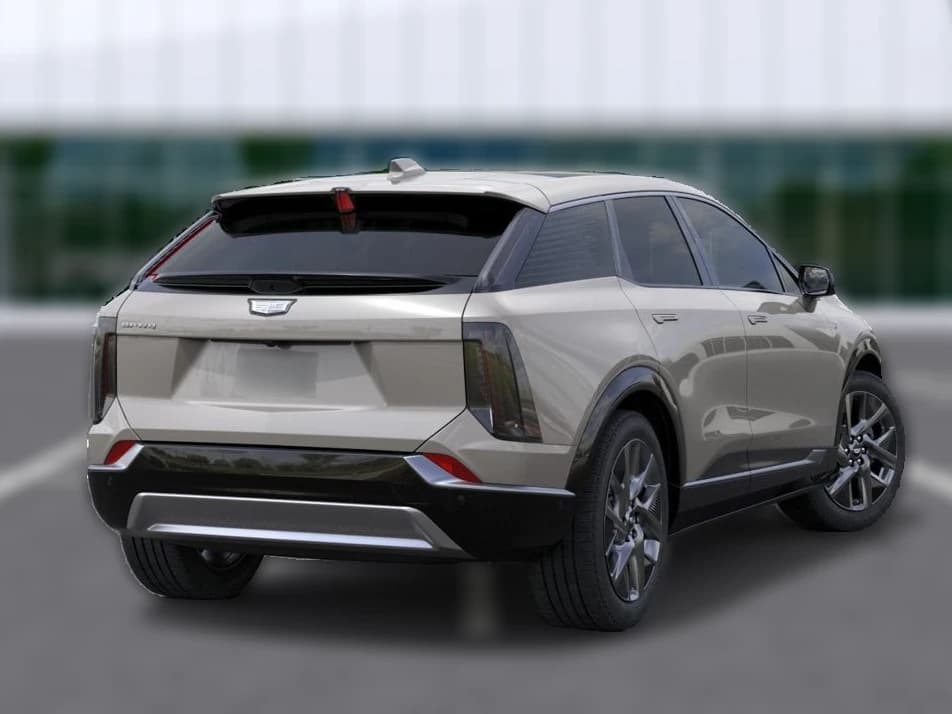 Cadillac OPTIQ Luxury 4dr 2027 — side view