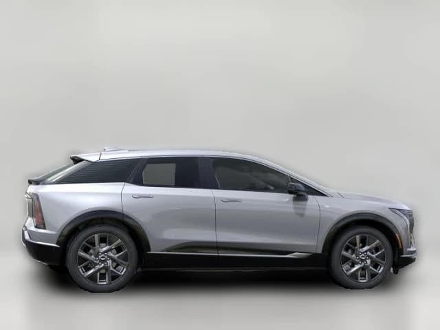 Cadillac OPTIQ Luxury 4dr 2027 — side view