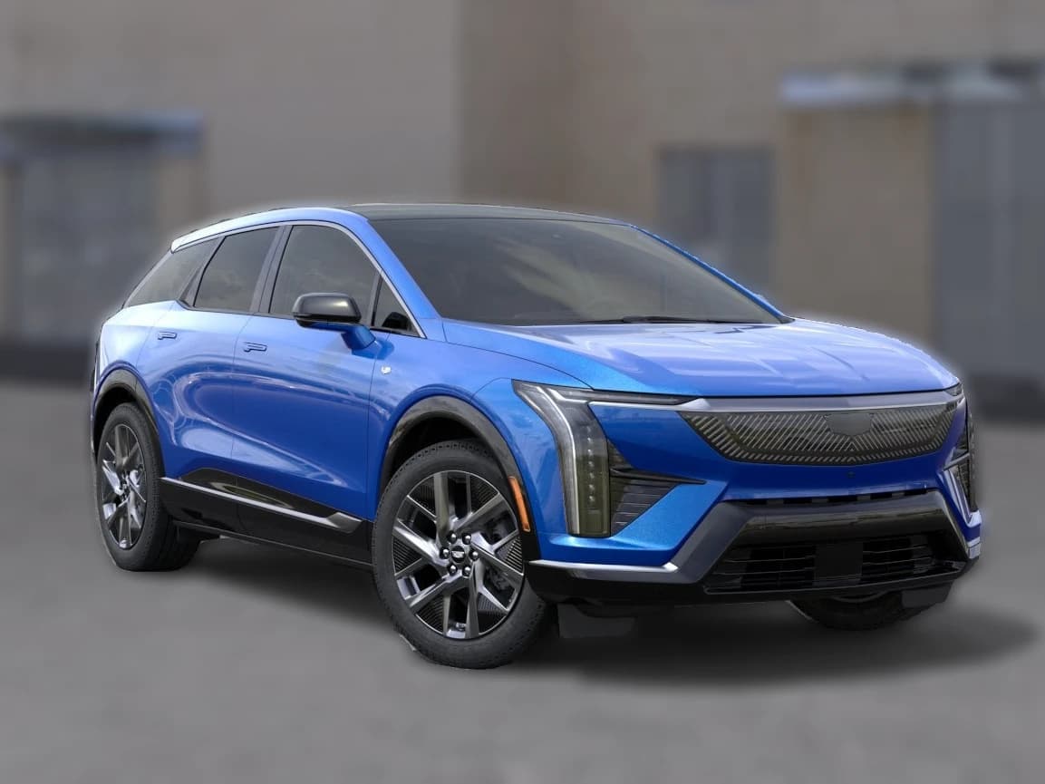 Cadillac OPTIQ Luxury 4dr 2027 — side view