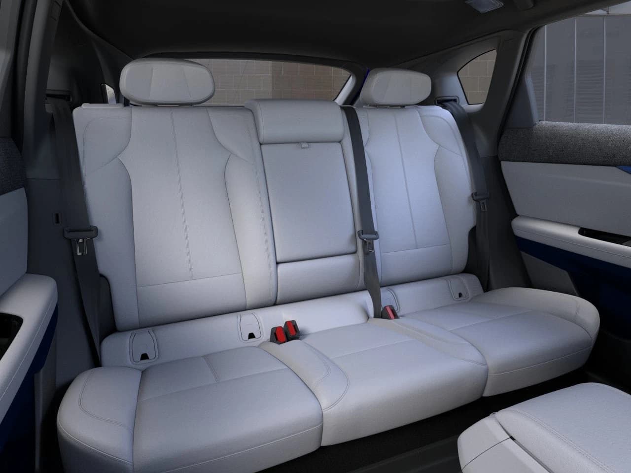 Cadillac OPTIQ Luxury 4dr 2027 — side view