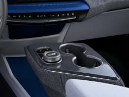 Cadillac OPTIQ Luxury 4dr 2027 — side view