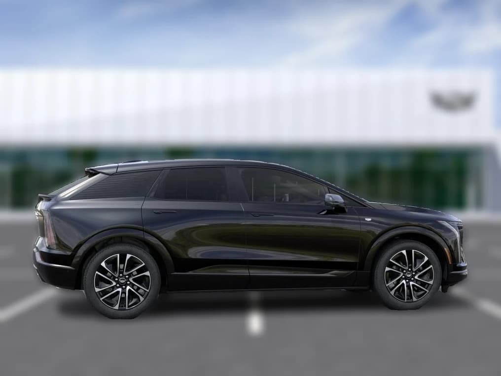 Cadillac OPTIQ Sport 4dr 2027 — side view