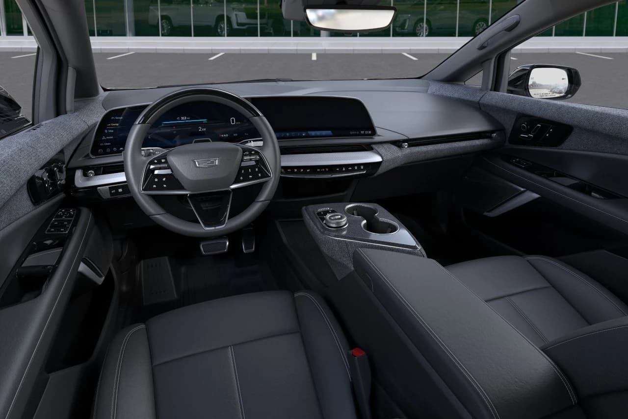 Cadillac OPTIQ Sport 4dr w/1SF 2026 — side view