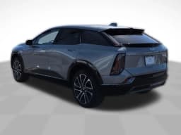Cadillac OPTIQ Sport 4dr 2027 — side view