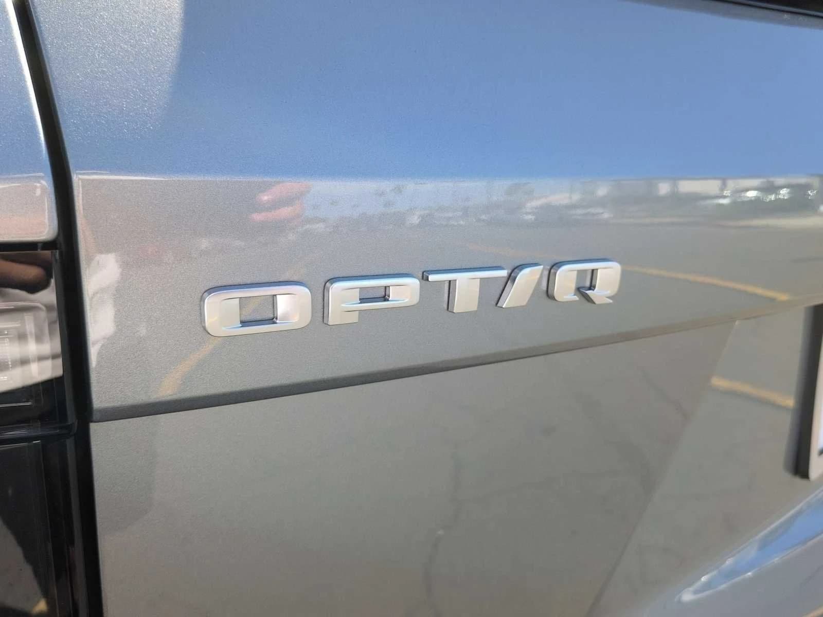 Cadillac OPTIQ Sport 4dr 2027 — side view