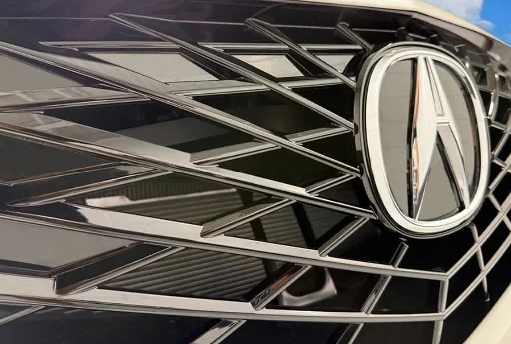 Acura ADX Base FWD 2026 — side view