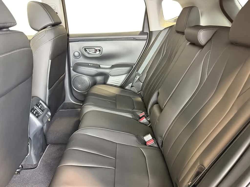 Acura ADX Base FWD 2026 — side view
