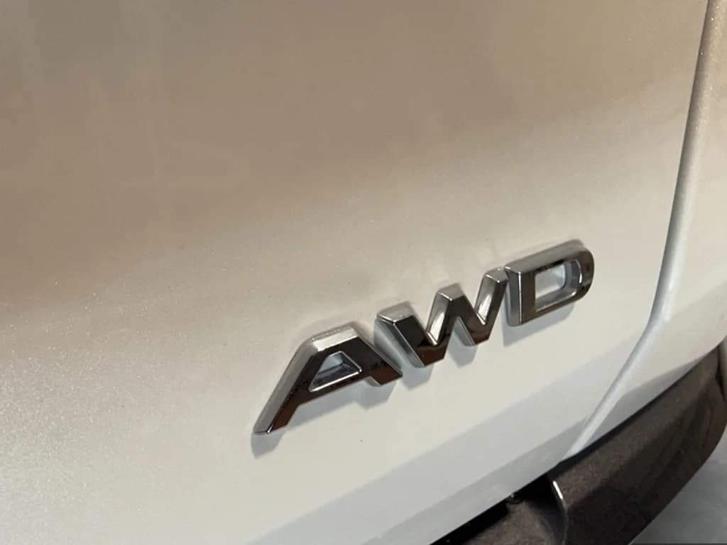 Acura ADX Base AWD 2026 — side view
