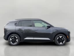Kia EV3 Wind FWD 2027 — side view
